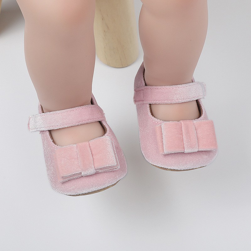 GIÀY BÚT BÊ NƠ NHUNG XINH CHO BÉ IU