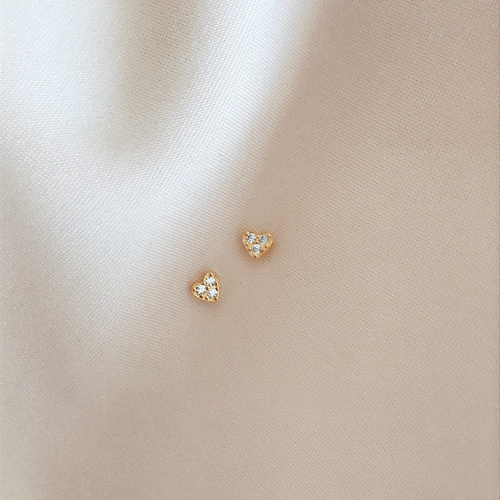 Đôi Khuyên Tai Hình Trái Tim Đính Đá Thời Trang Cho Nữ