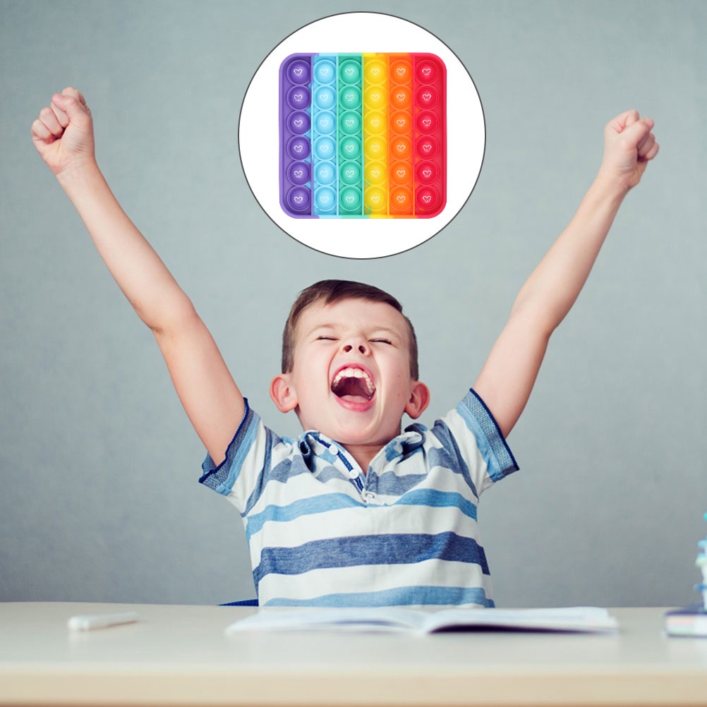 Đồ chơi nhấn bong bóng giúp giảm căng thẳng cho người lớn và trẻ em
