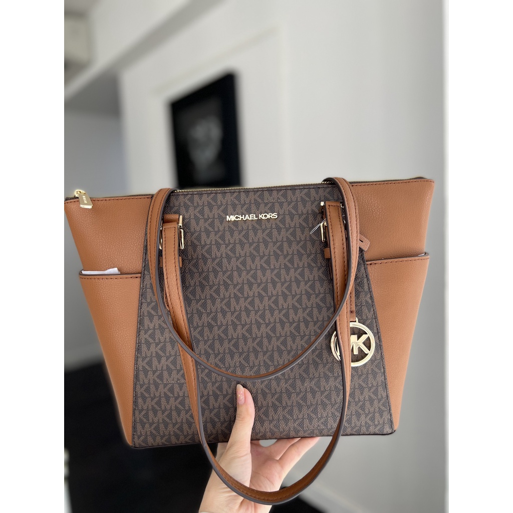Túi xách nữ chính hãng Michael Kors CHARLOTTE  TOTE  Mẫu mới gọn đẹp nhẹ hơn mẫu cũ - Size 27-26-35cm