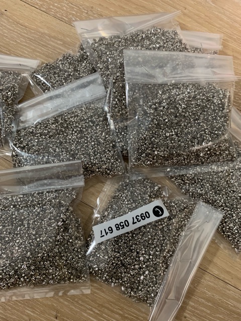 Chốt đinh đóng hạt cườm ( hạt trai) 40 k 100 gram