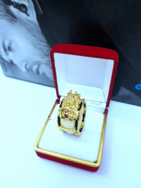 Nhẫn nam đầu rồng mắt đỏ