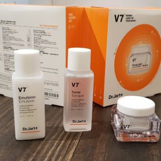 Sét 3 món dưỡng da v7 auth