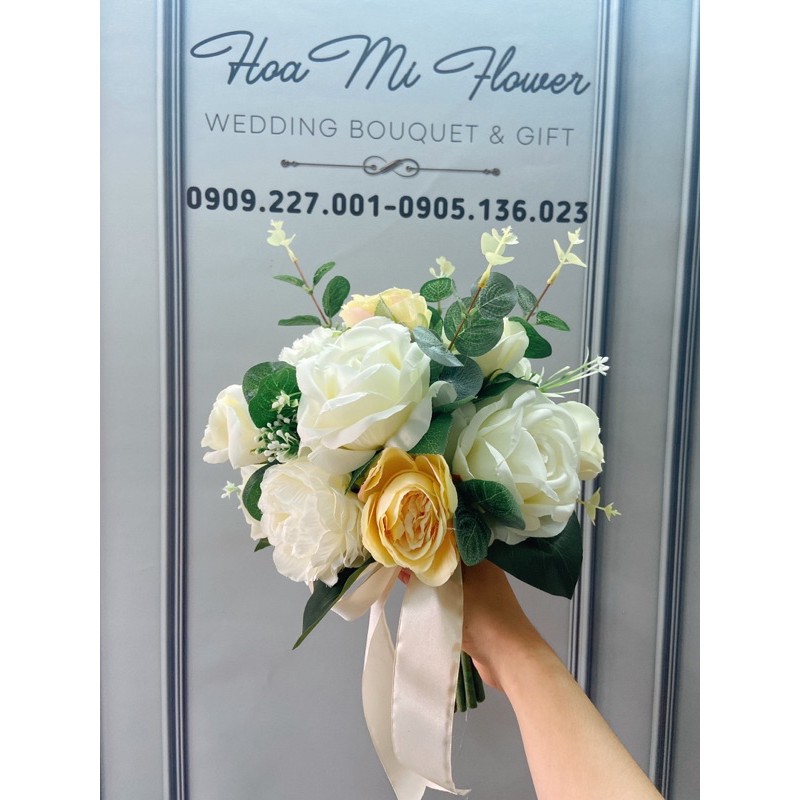 [GIAM8KFOLLOWER] - Hoa cầm tay cô dâu lụa cao cấp vải lụa phối cùng hoa Hồng sáp thơm Shop xu hướng cưới