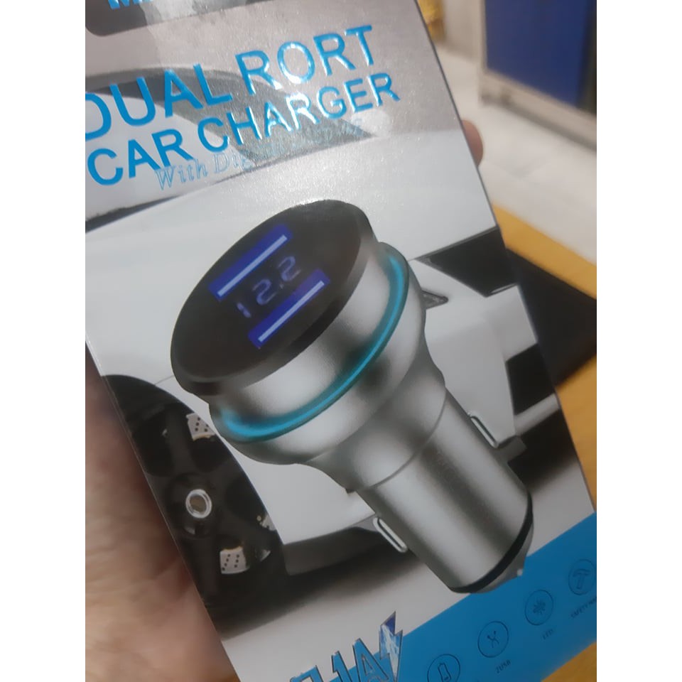 Tẩu sạc xe hơi MO-92, 2 cổng USB 3.1A màn hình LCD hiển thị điện áp, sản phẩm chính hãng MICROCOM Việt Nam