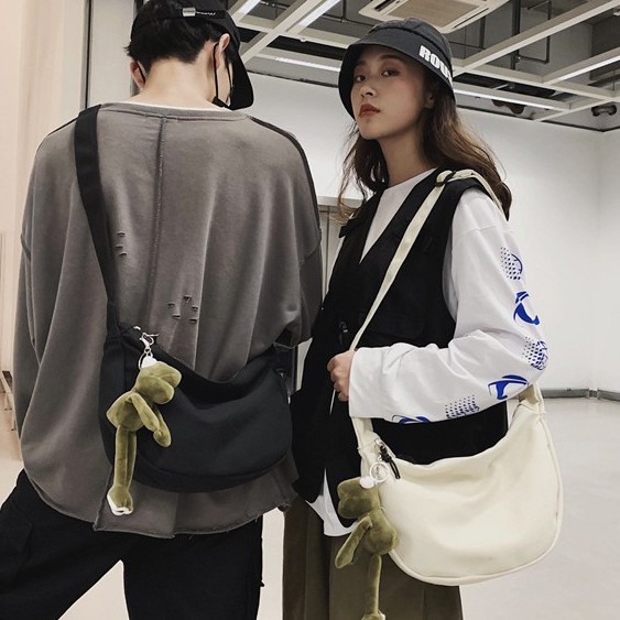 TÚI ĐEO CHÉO BÁN NGUYỆT TOTE VẢI CANVAS PHONG CÁCH ULZZANG ĐỂ SÁCH A4 TC03