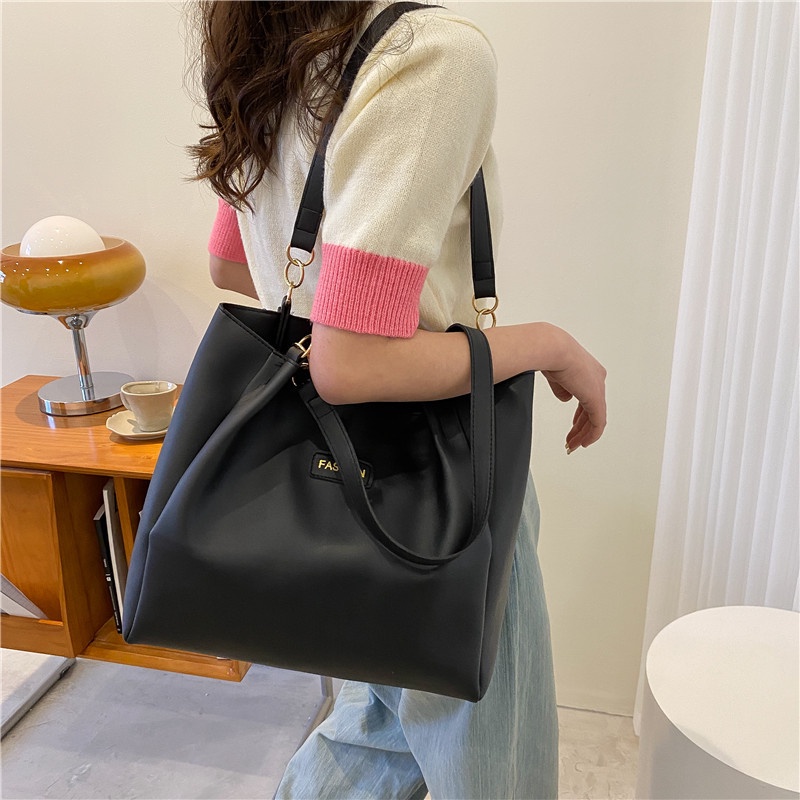 Túi Xách Cỡ Lớn Thiết Kế Trẻ Trung Hợp Thời Trang Cho Bạn Gái