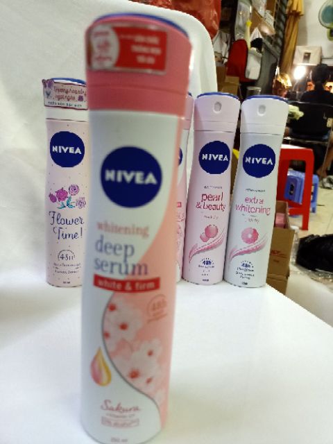 Xịt khử mùi NIVEA nữ ngọc trai quyến rũ (150ml)