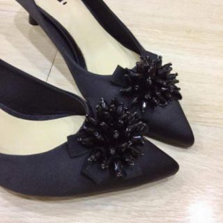 Zara xuất xịn lụa satin đính hạt sang chảnh