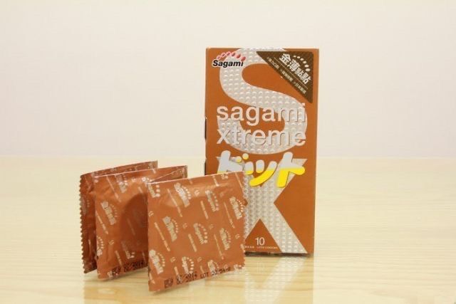 Bao cao su Sagami Xtreme Nâu siêu mỏng gân gai (hộp 10 chiếc)