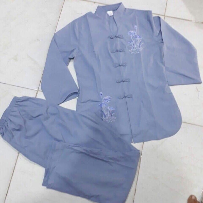 Mẩu cổ tàu thêu hoa sen