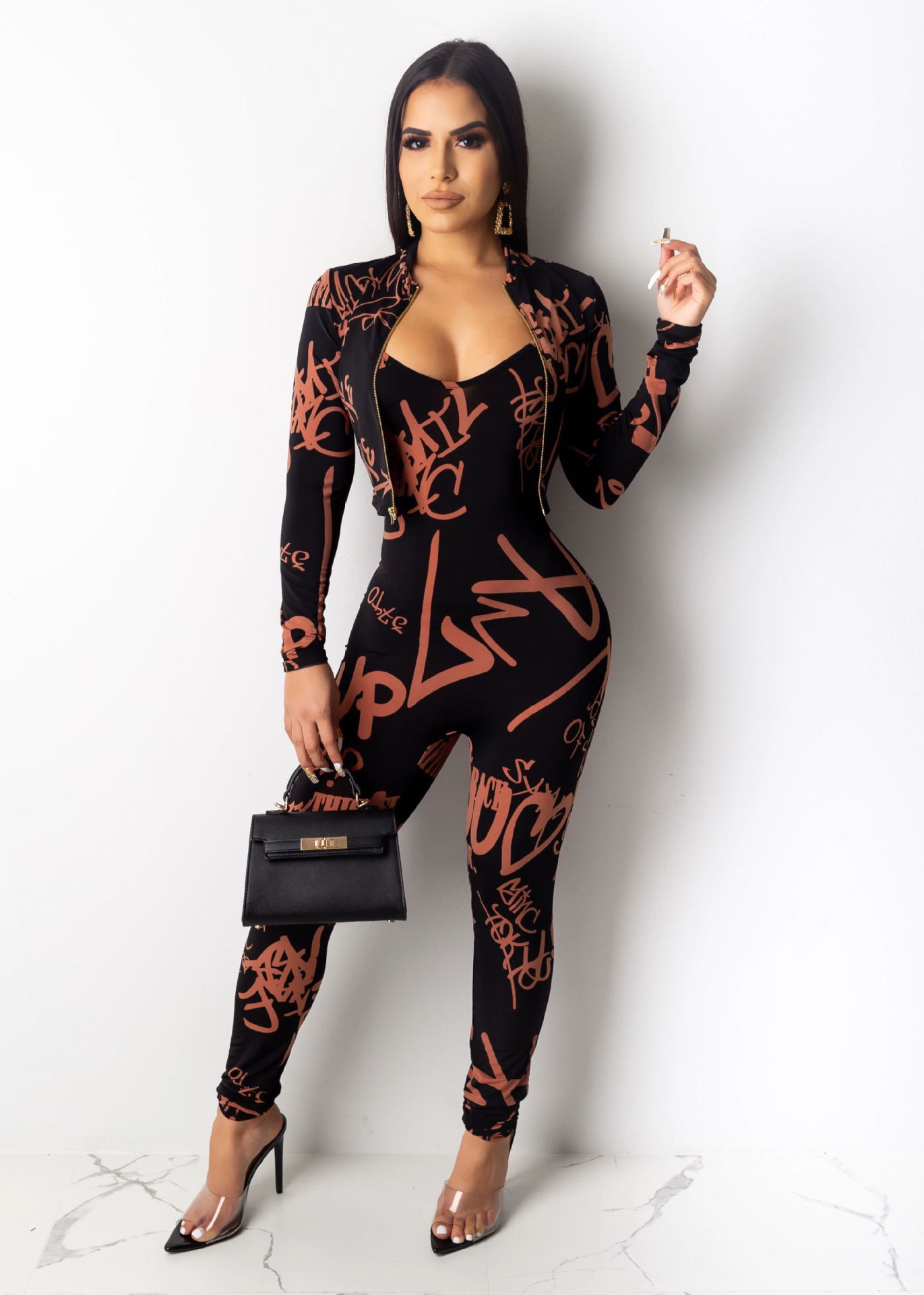 Bộ Áo Khoác In Chữ + Quần Yếm Kiểu Dáng Trẻ Trung Hợp Thời Trang | BigBuy360 - bigbuy360.vn