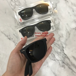 Kính chống nắng UV Uniqlo dạng gập