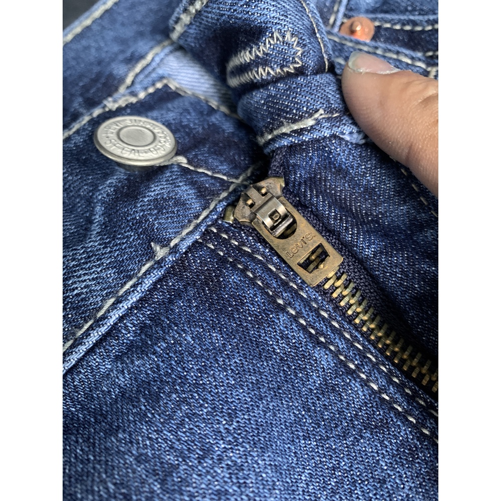 Quần jean short nam le511 màu xanh trung ống rộng dài qua gối hàng vnxk