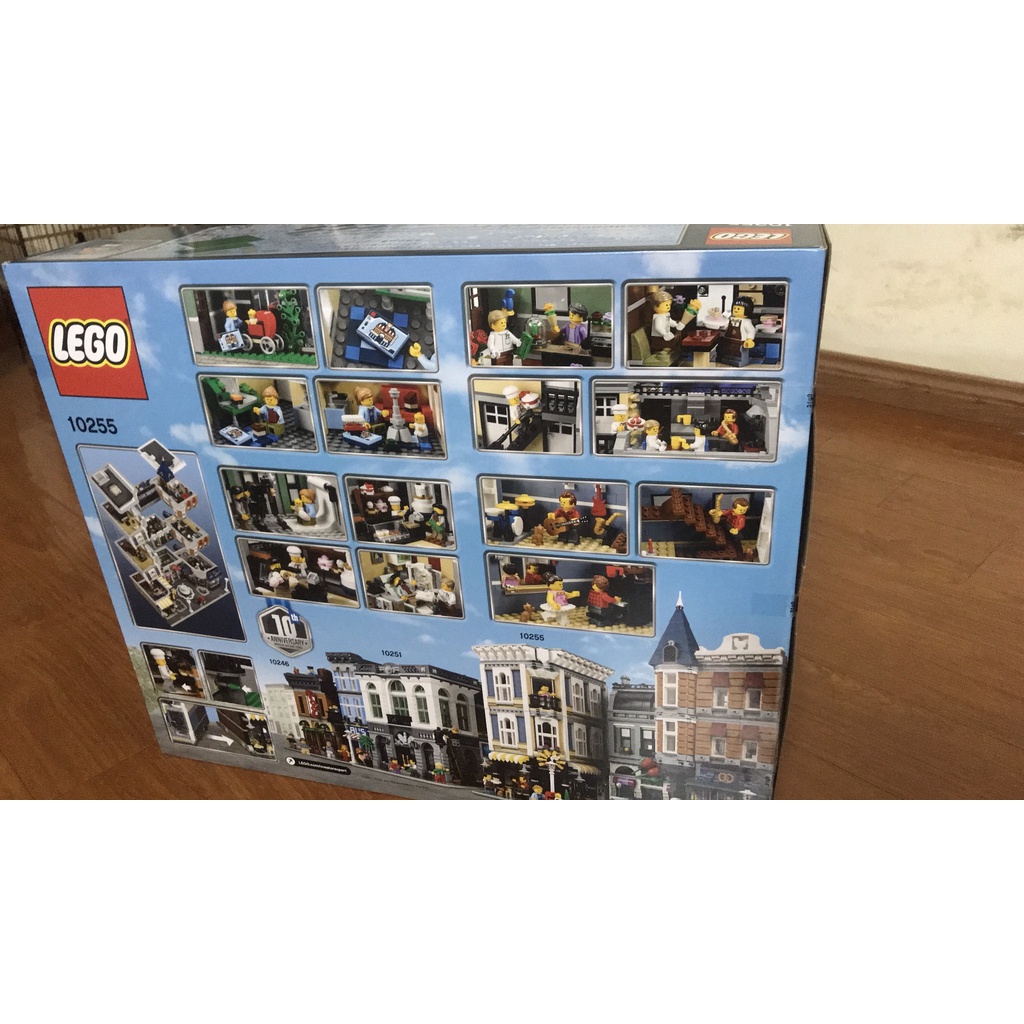 LEGO 10255 - Quảng Trường Trung Tâm Thành Phố