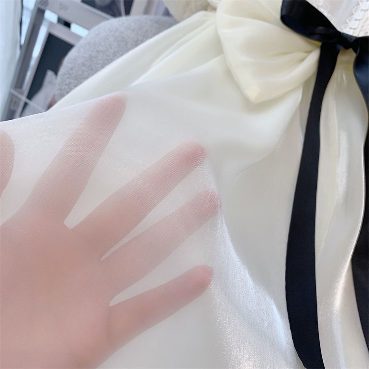 Đầm Công Chúa Cổ Yếm Phối Ren Màu Trắng Thời Trang Cho Bé Gái