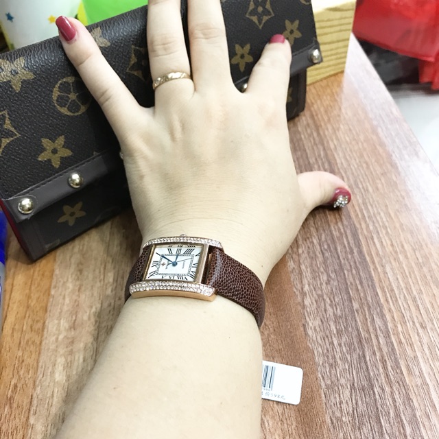 Đồng hồ nữ woor