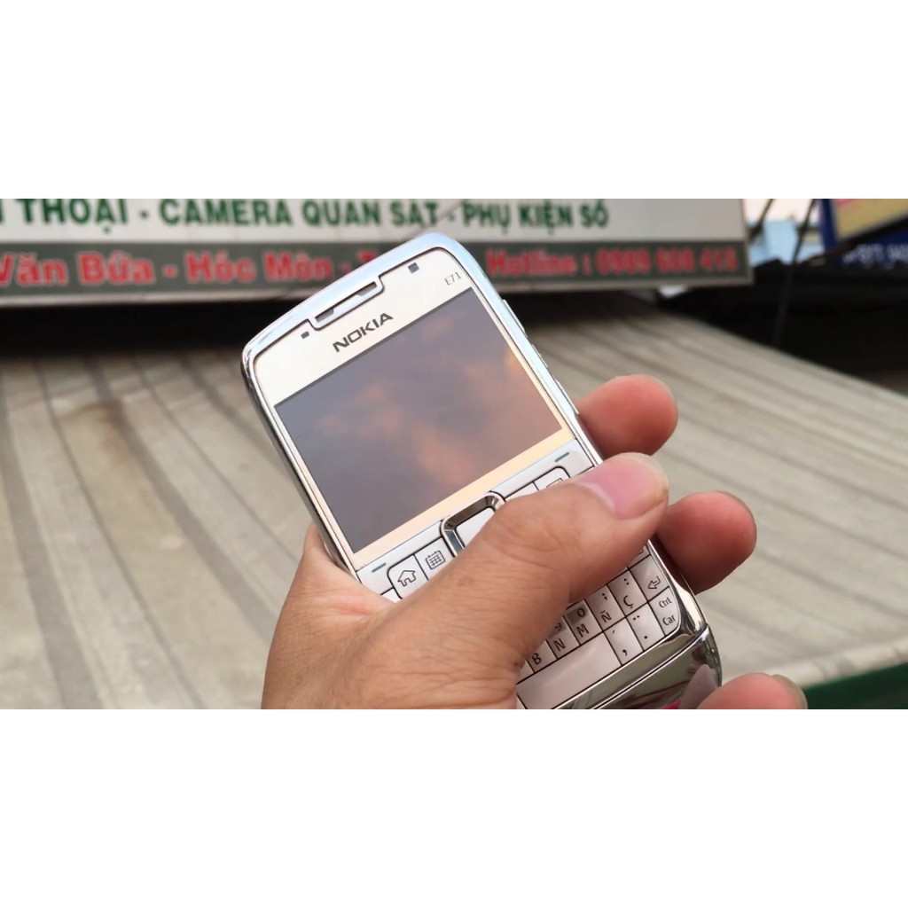 ĐIỆN THOẠI CỔ GIÁ RẺ NOKIA E71 kèm pin sạc | BigBuy360 - bigbuy360.vn