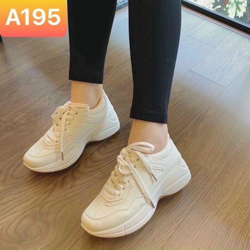 Giày thể thao nâng đế