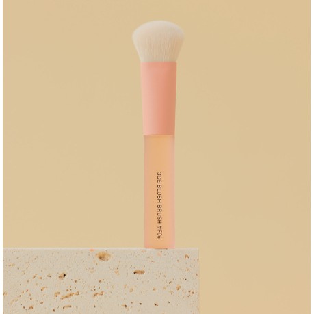 Cọ Trang Điểm Má Hồng 3CE BLUSH BRUSH #F06
