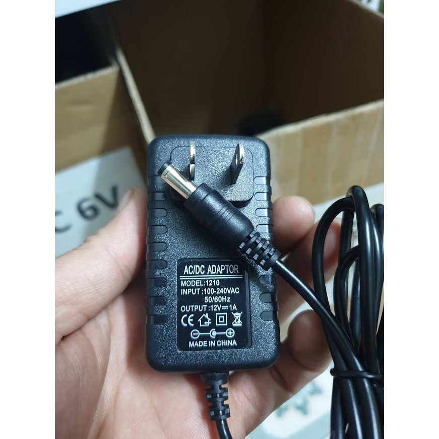 Sạc 12V Ôtô - Xe máy điện trẻ em 12V-1000ma (loại tốt có đèn báo chuyển Xanh-Đỏ & tự ngắt khi đầy )