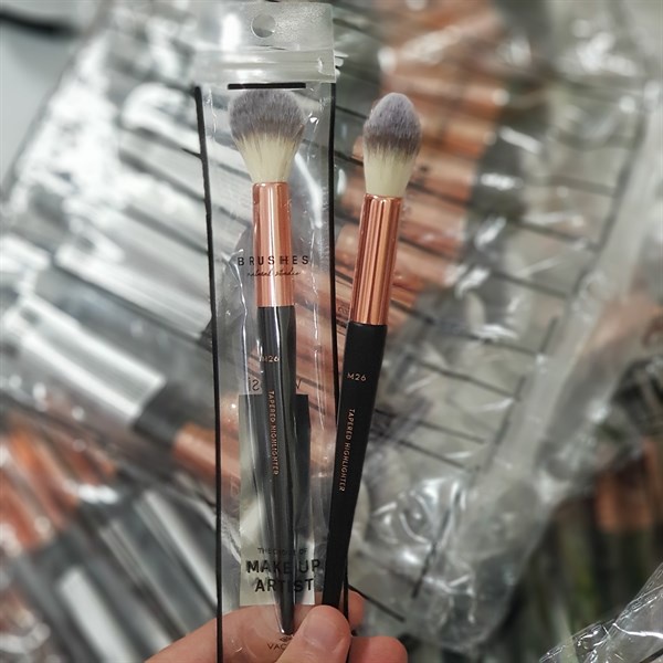 Cọ Đánh Bắt Sáng Highlight Vacosi Tapered Highlighter Brush M26