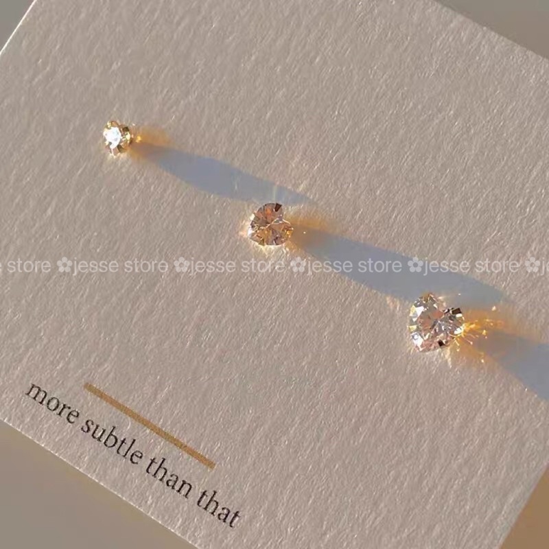 1 chiếc khuyên tai titan không rỉ hình tim đá