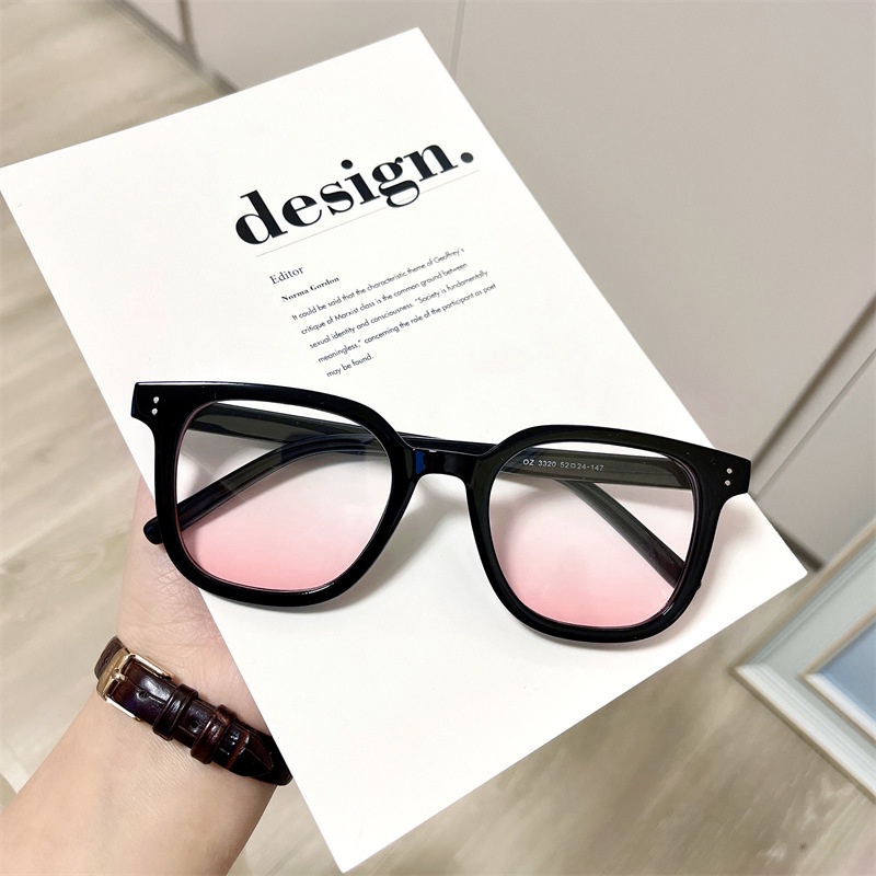 Mắt Kính Gọng Chữ V Dáng Vuông Thời Trang D41