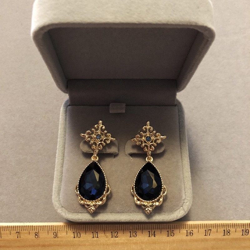 Khuyên tai đính đá màu xanh nước biển cổ điển - Maben