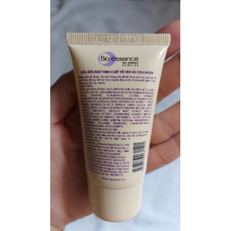 Sữa rửa mặt dưỡng da tươi sáng và căng mọng tinh chất tổ yến và collagen Bio Essence 100gr