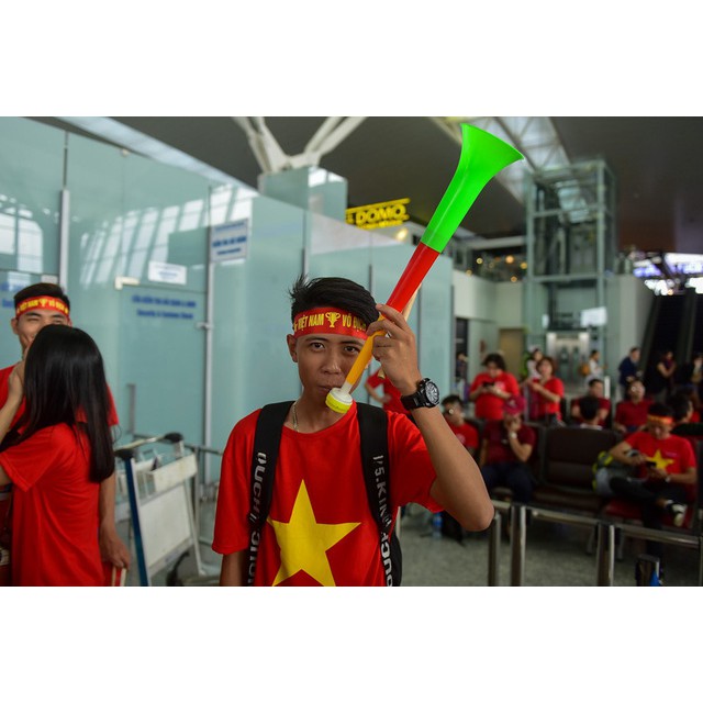 Kèn cổ vũ bóng đá