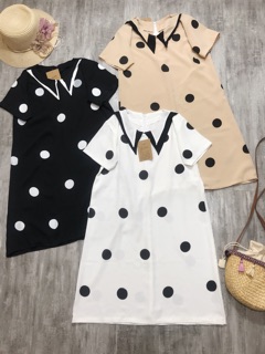 Váy chấm bi phối cổ