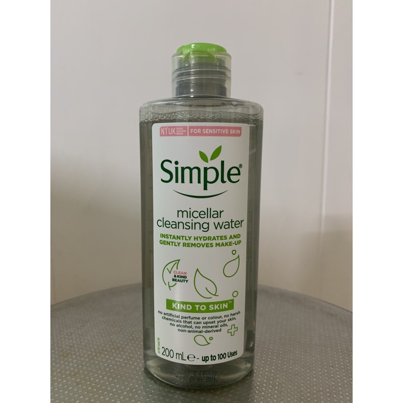 Sữa tẩy trang Simple Kind To Skin Purifying Cleansing Lotion