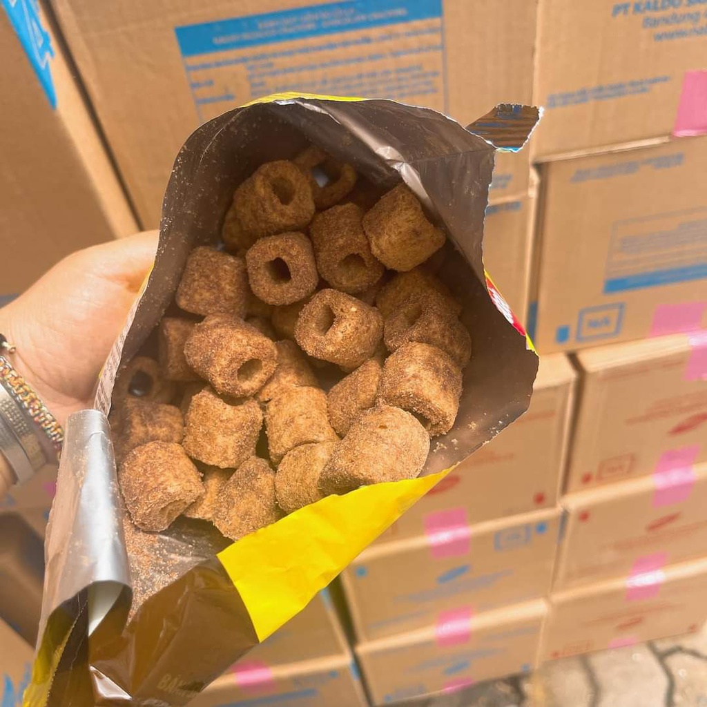 9 gói bánh snack Nabati vị socola, pho mai 40g date T11/2022