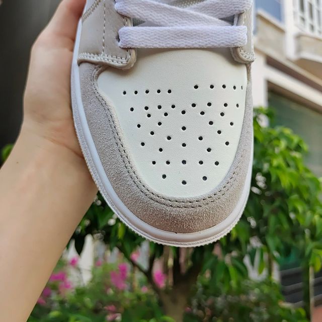 Giày 𝐉𝐨𝐫𝐝𝐚𝐧 1 low paris màu xám gót xanh nam nữ, Giày sneaker JD 1 paris cổ thấp bản đẹp 2021 | BigBuy360 - bigbuy360.vn
