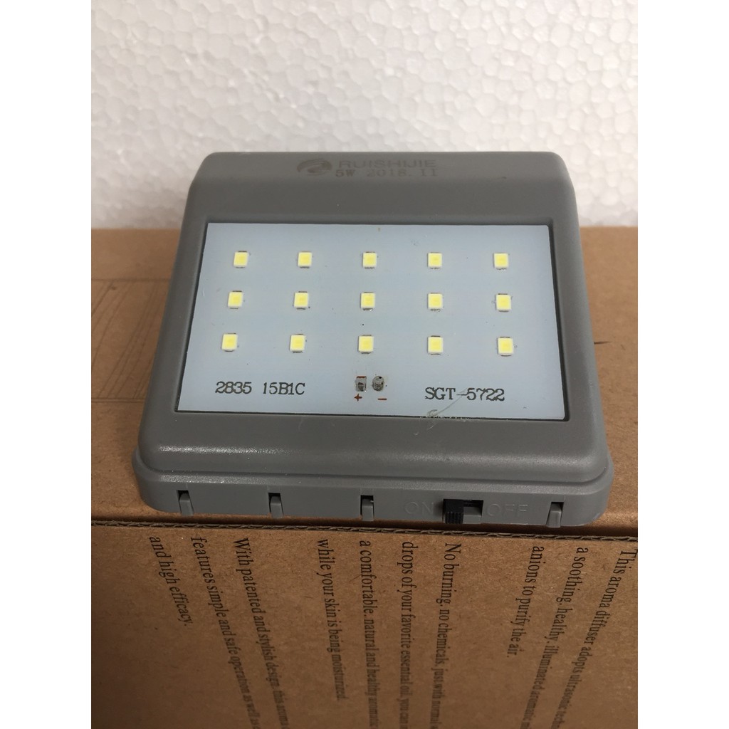 Đèn Led cảm ứng năng lượng mặt trời RUISHIJIE 2835 3W