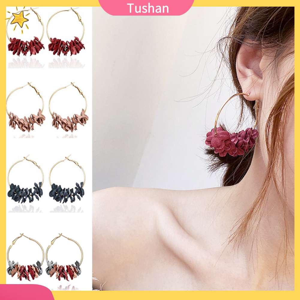 Khuyên tai dạng vòng phối hoa thời trang dành cho nữ