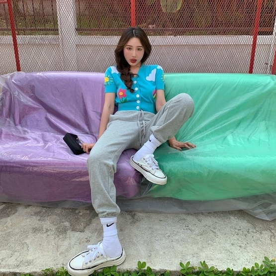 Áo croptop ZHELIHANGFEI tay ngắn cổ V thêu hoa thời trang mùa hè 2022 cho nữ