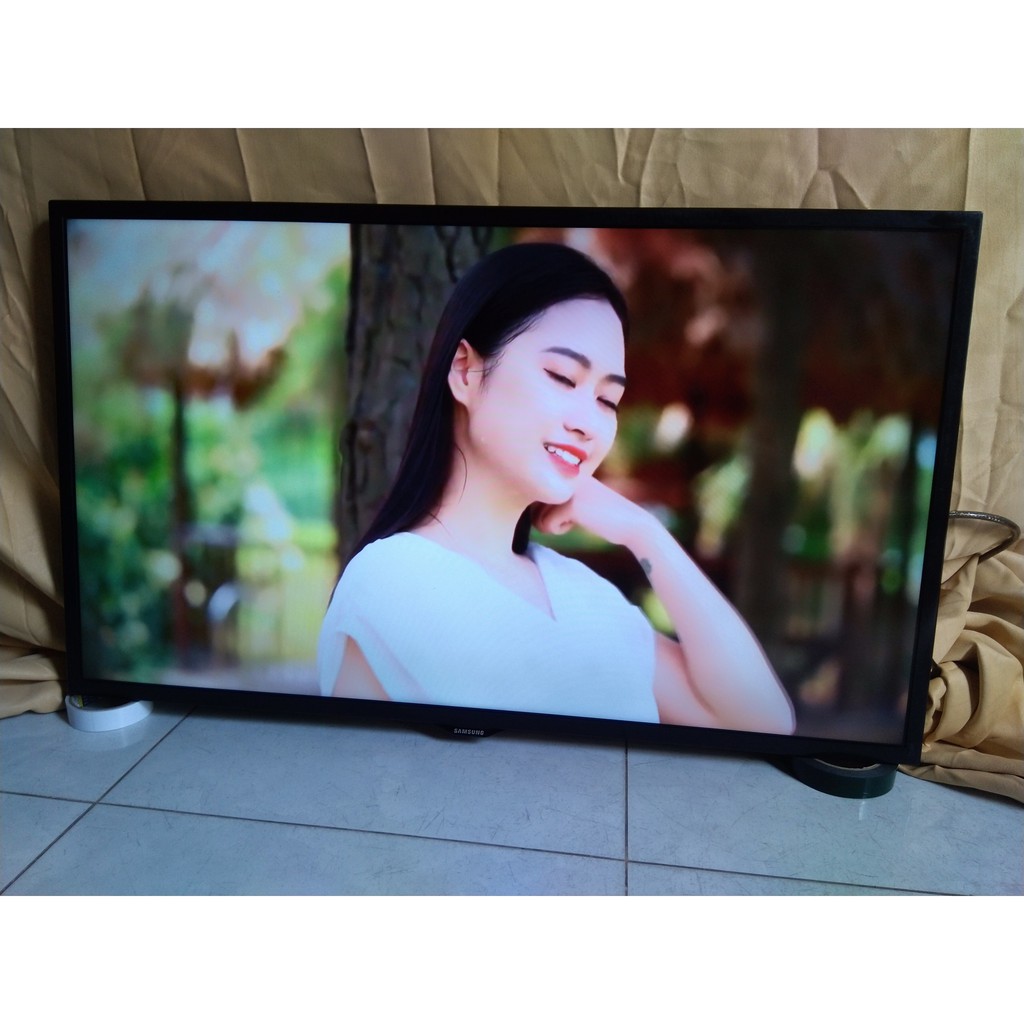 Smart Tivi Samsung UA40F5501AR hàng còn 90%