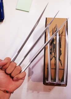 Bộ vuốt sói wolverine cosplay