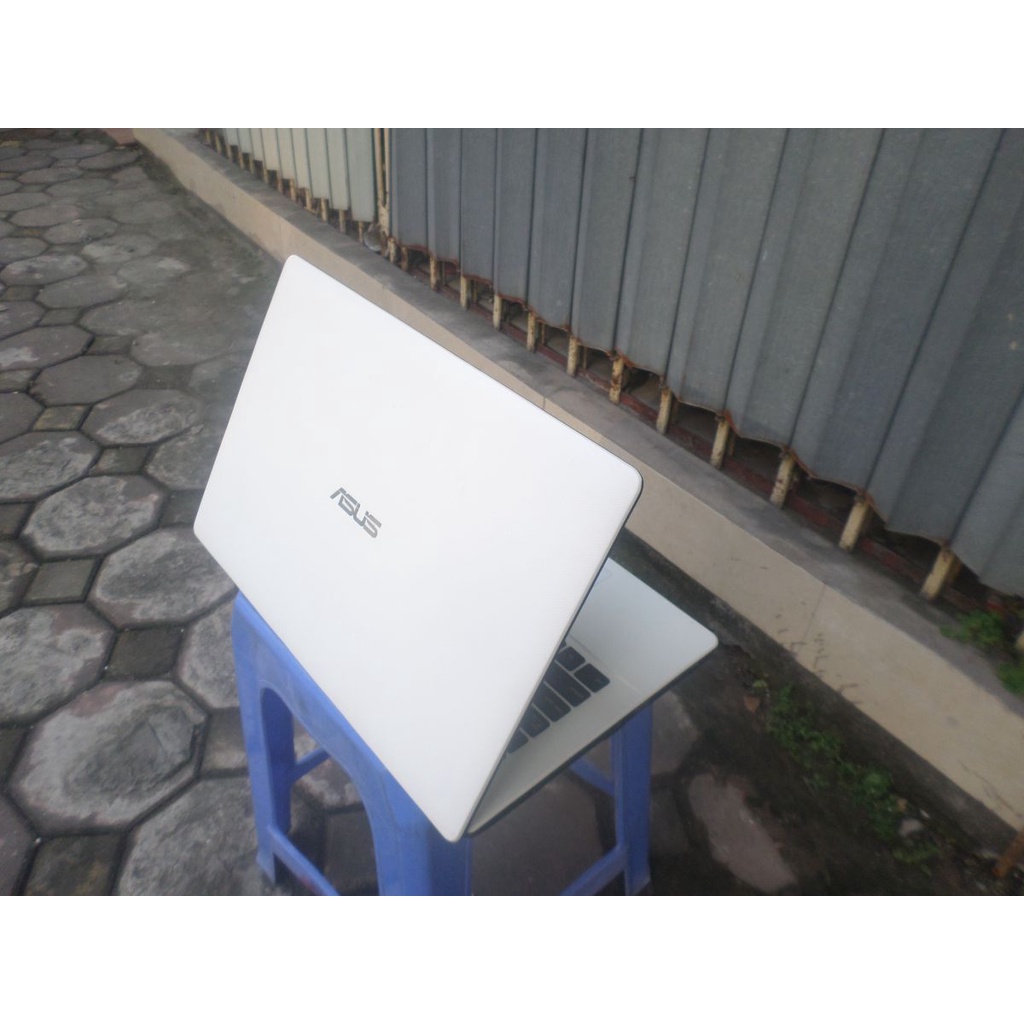 Laptop  đồ họa khỏe chuyên game ASUS mã hiệu X451CA