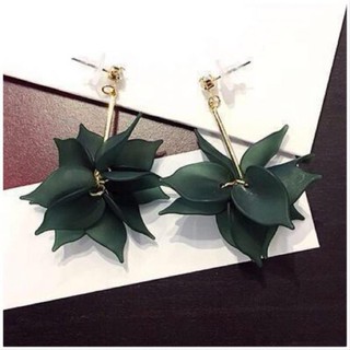 Bông Tai Nhựa Hàn Quốc Cánh Hoa Nhiều Màu
