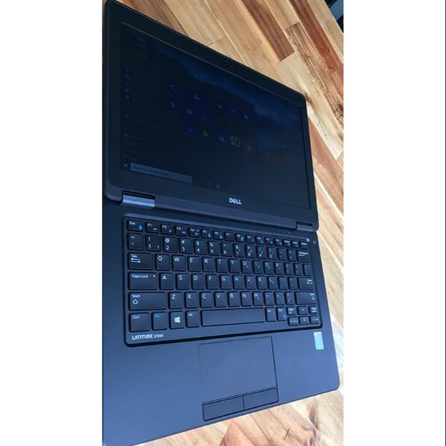 Laptop dell e7250 i7, 8G