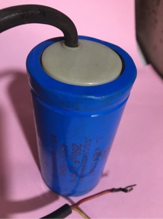 Tụ khởi động 250uf-450v (LC+/- 30%)