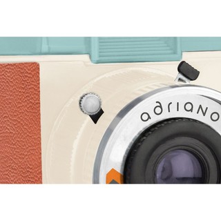 Máy ảnh chụp lấy ngay Lomography Diana Instant Square