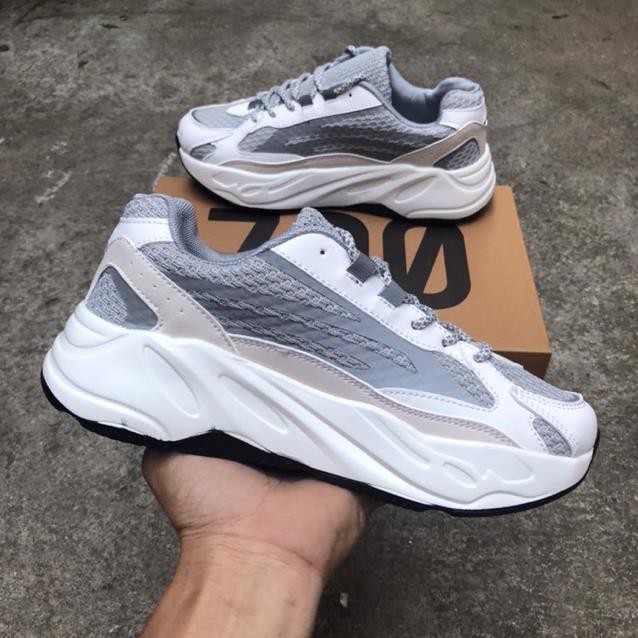 𝐒𝐀𝐋𝐄 salle 9.9 [TẶNG HỘP+LỌ TẨY] GIÀY YEEZY 700 PHẢN QUANG Xịn Nhất : . ! new ⁹ * : :