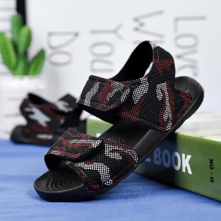 Giày sandal năng động cho em bé