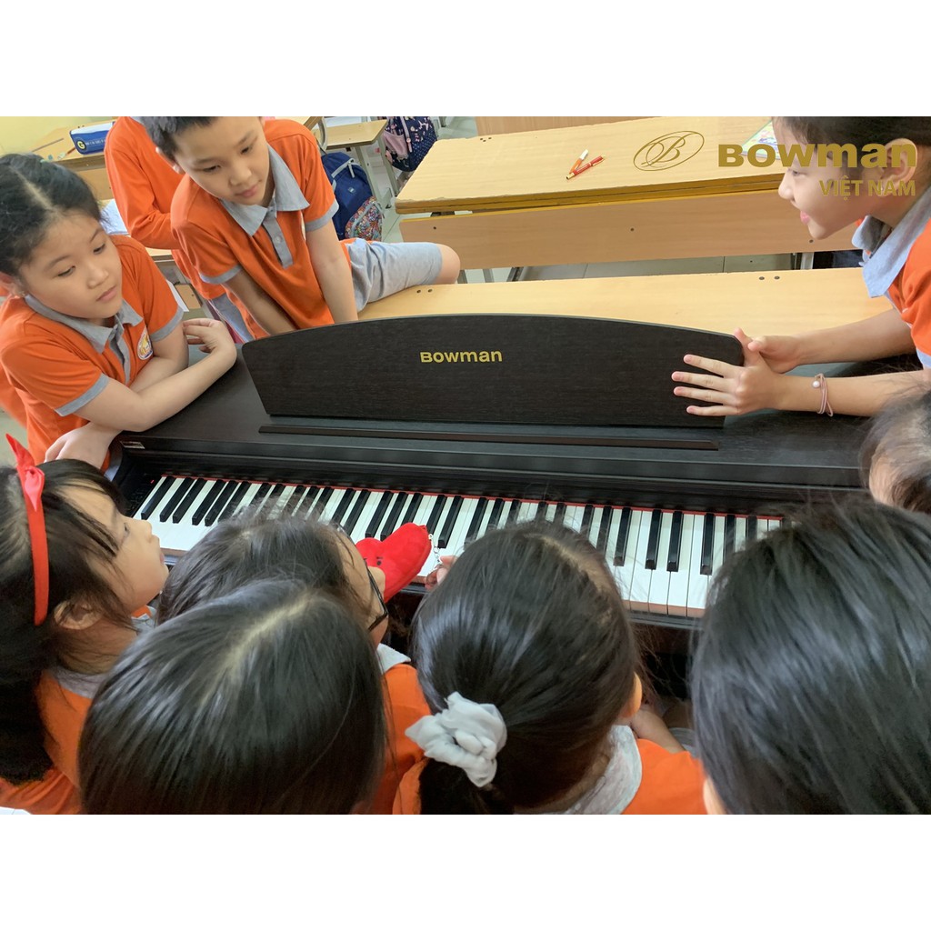 BOWMAN PIANO trong tiết học âm nhạc