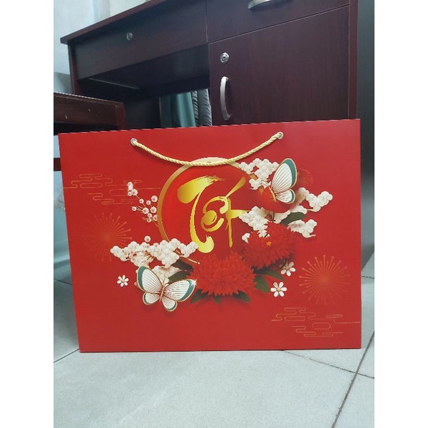 TÚI GIẤY ĐỎ ĐỰNG QUÀ TẾT 35x45 -CHỌN MẪU