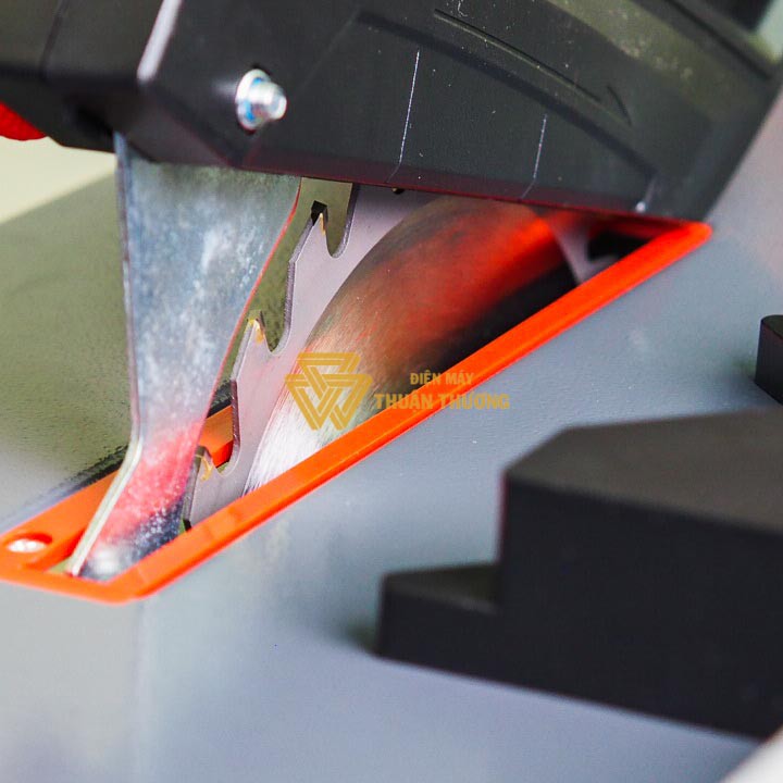 Máy Cưa Bàn Ozito TSB-0808